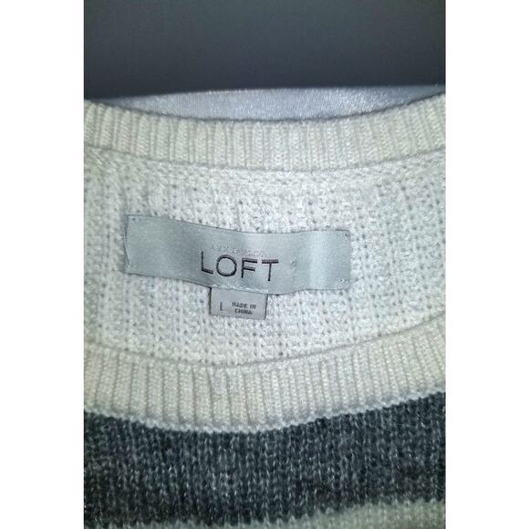 Ann Taylor Loft cream and grey Sweater Size Large 1206 - Picture 3 of 4